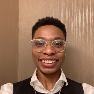 Meet your Posher, Leslie